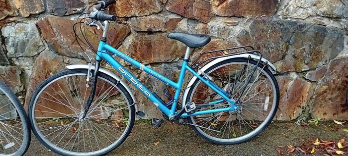 Bargin Ladies Bicycles X2