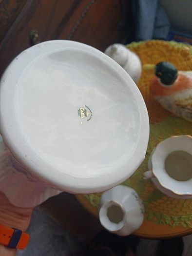 TARA porcelain vases