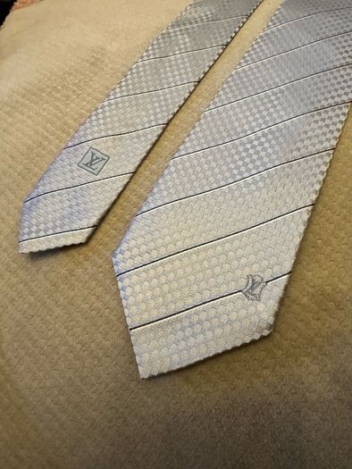 Genuine louis vuitton tie light blue