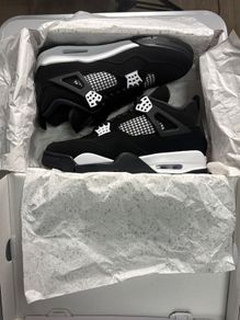 Jordan 4 black