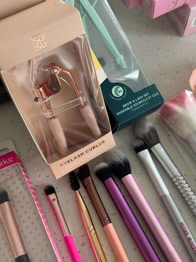 Makeup brushes new 100% genuine
