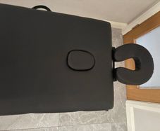 Massage bed