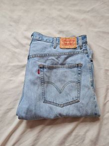 levis 550 relaxed fit Size 40/34 zip fly professional embroidery added in excellent condition