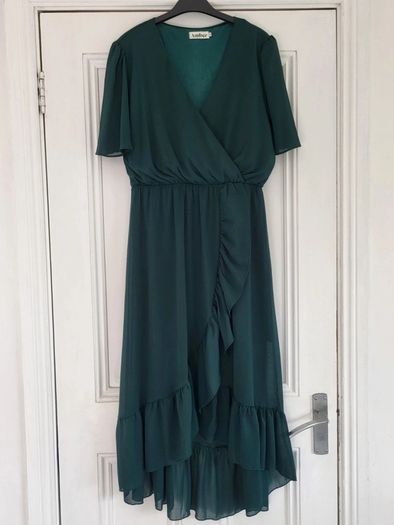 Amber Dress Size L