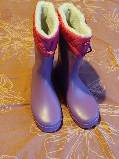 rain boots