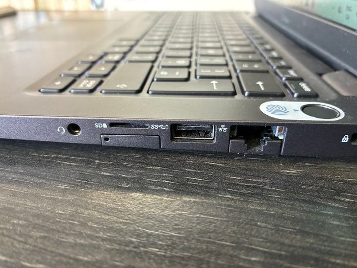 Dell Latitude 5300