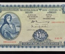 Ireland | 1976 | 10 Pounds | P.66d | 48 D 008929 | aUNC
