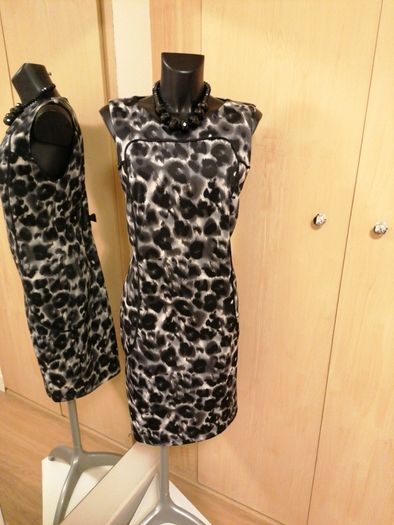 Women's Dress Gallery Size 16 Nwot