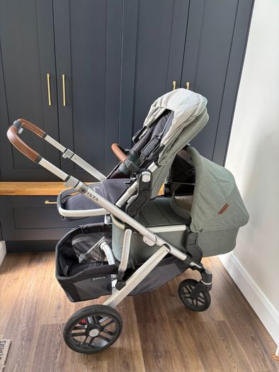 UPPAbaby Vista in Emmett plus accessories