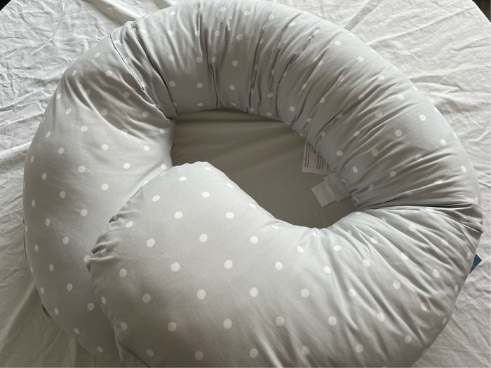 Bella Moon Pregnancy & Feeding Pillow