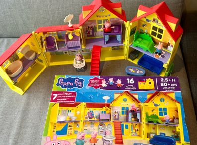 Peppa Pig's Big Family House Playset with Baby Evie like new
