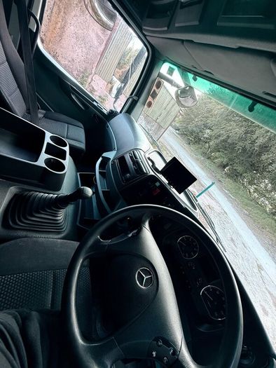 Mercedes Axor 1824 Fridge Truck Dhollandia Lift