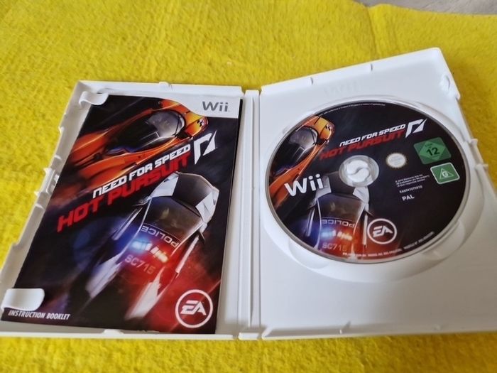 Need for speed Hot pursuit Nintendo wii Games Original