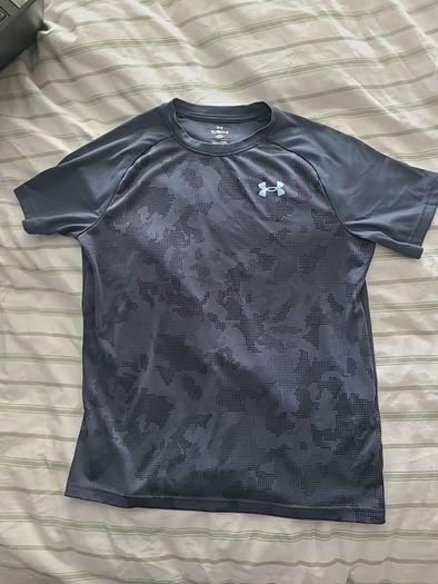 Navy Under Armour shortset