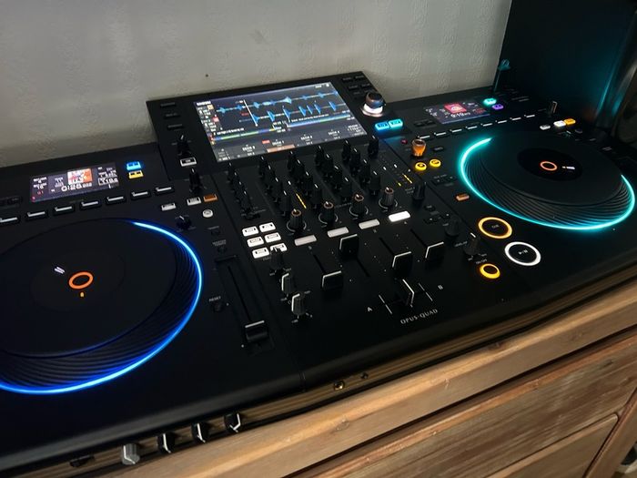 Reduced Reduced Opus Quad And Flight Case