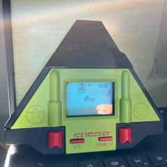 LCD Vinatge Ice Hockey Game working