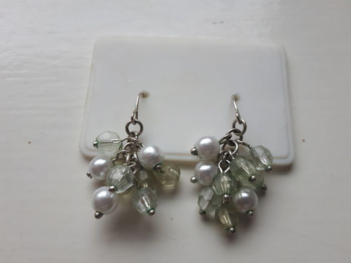 Necklace and earrings set