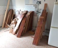 Wood effect laminate flooring