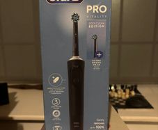 Oral-B Pro 650 Electric Tootbrush (Black)