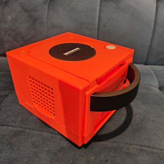 Modded GameCube (Warm Red)