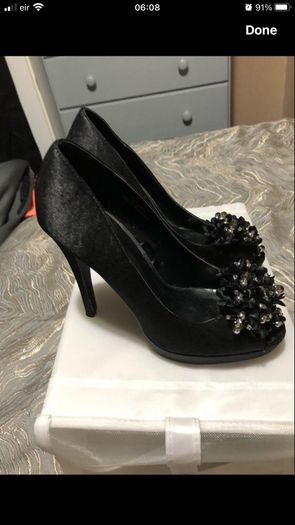 Ladies stunning shoes size 5