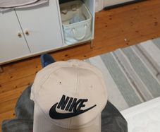 nike cap