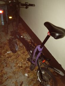 Bicycle to be fixed or on parts