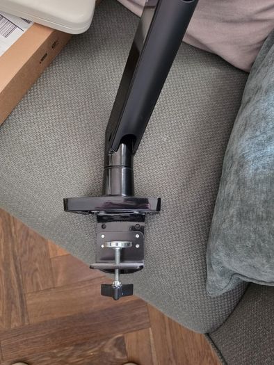 Samsung Monitor with arm