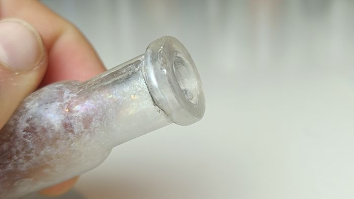495 - Set of 6 Vintage Clear Glass Screw Cork Top Collectible Decorative Bottles and Jars