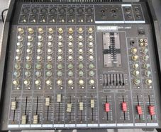 Digital delay mixing console