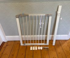 Lindam Sure Shut Porte Baby Safety Gate with Extension & Full Fittings
