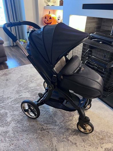 Egg 2 Pram Limited Edition