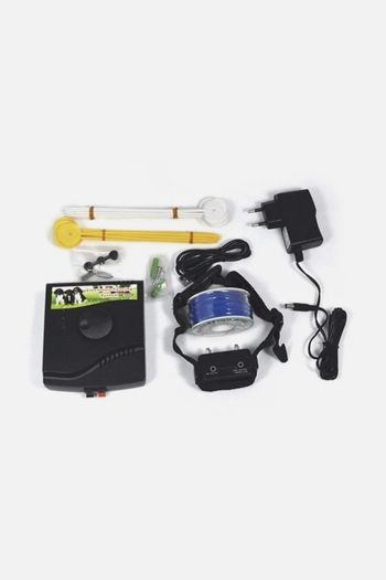 Electric fencing shock collar system with 2 collars and extra wire