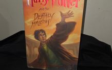 Harry Potter and the Deathly Hallows - Hardback 1st Edition