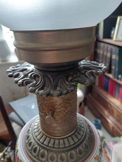 Antique table lamp habd painted ceramic body with ornate brass base works