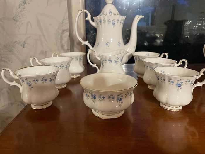Royal Albert Memory Lane bone china England a very collectible vintage tea coffee service.