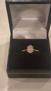 Diamond ring 0.96ct oval diamond GIA cert