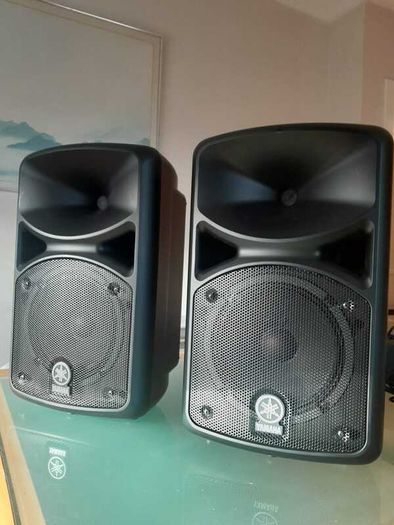 Yamaha Stagepas 400 BT Portable PA System