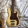 Electric gutair bass Image 3