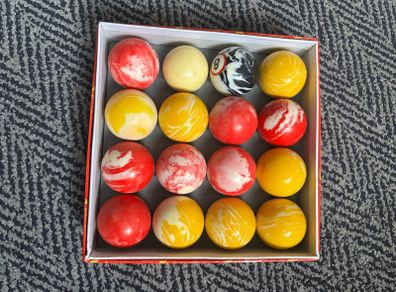 Pool balls