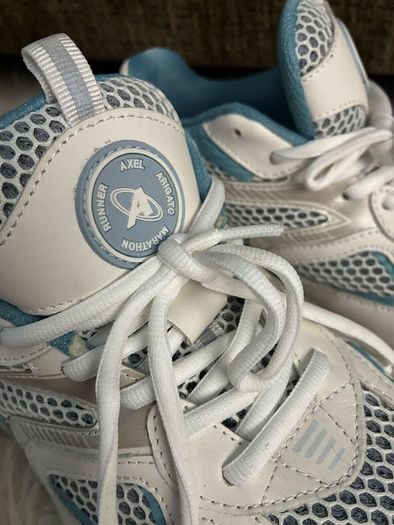 Axel Arigato Trainers - Marathon Runner in Blue