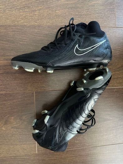 Soccer football trainers size 6