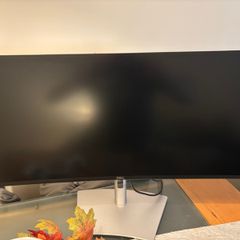 34 inch  curved Monitor with USB hub