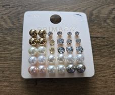 Earrings never worn