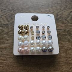 Earrings never worn