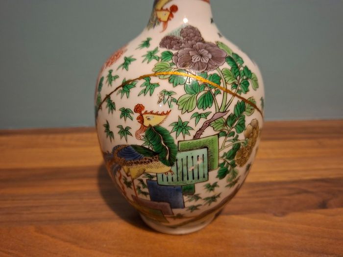 Late 19th Century famille verte mei ping vase phoenix Pattern, Hand Painted