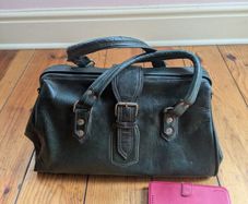 Vintage travel bag