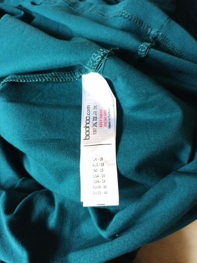 Boohoo Smock Style  Dress.   S.18.   B.N.W.T.