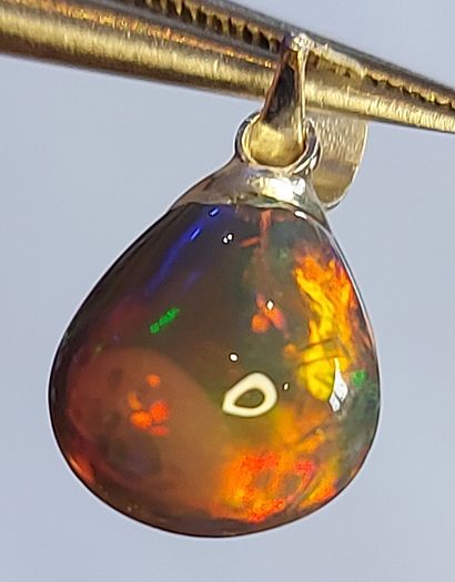 Ethiopian Fire Opal Pendant 2 ct on 925 Silver