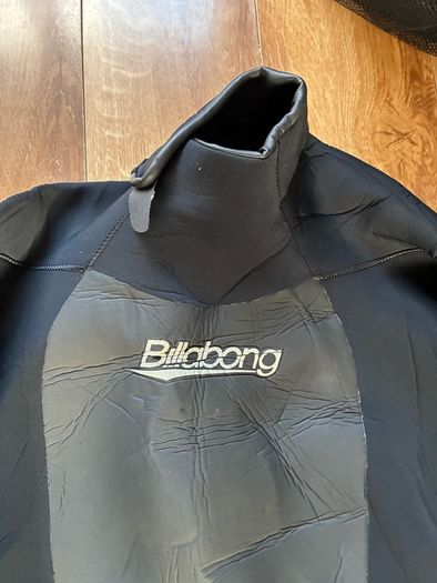 Billabong Wetsuit Bundle Size M. New Wetsuit with Tag + Gloves, Bags, Hood & Neoprene Socks